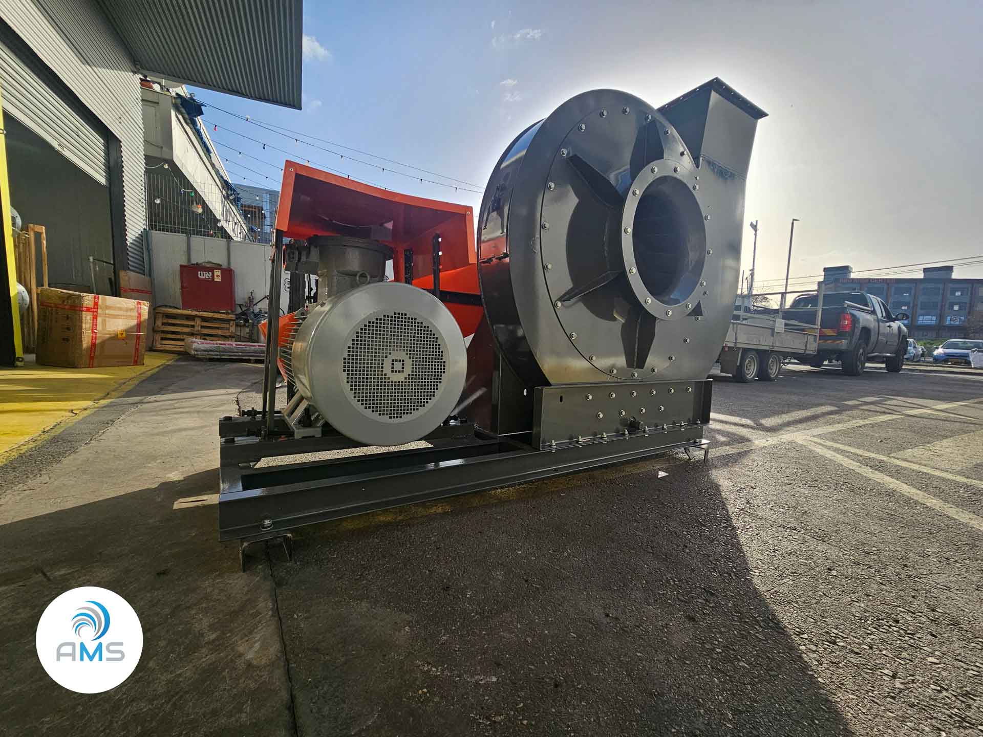 מפוחים תעשייתיים AMS